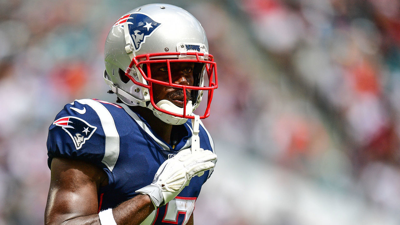 MIAMI, FLORIDA - SEPTEMBER 15: Antonio Brown #17 of the New England Patriots in action against the Miami Dolphins at Hard Rock Stadium on September 15, 2019 in Miami, Florida.