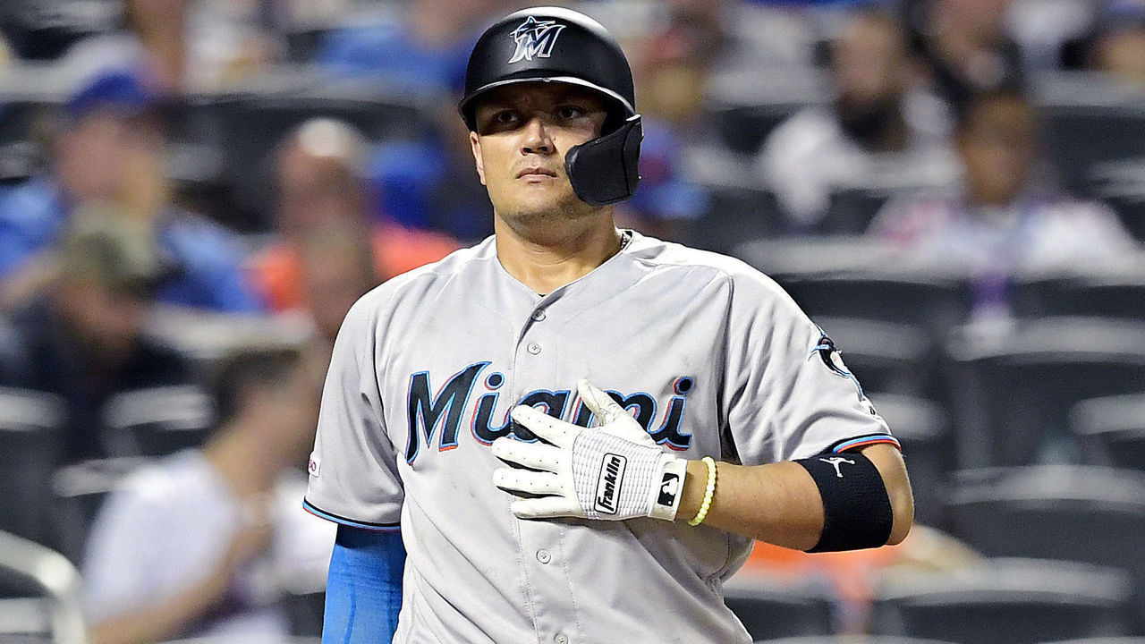 NEW YORK, NEW YORK - AUGUST 05: Miguel Rojas #19 of the Miami Marlins awaits the pitch against the New York Mets at Citi Field on August 05, 2019 in New York City.