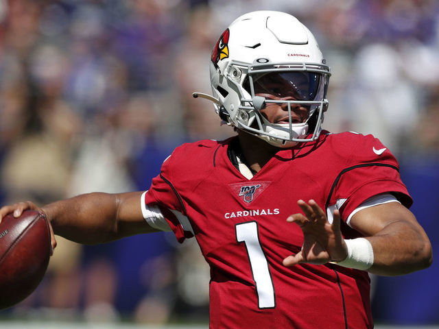 BALTIMORE, MARYLAND - SEPTEMBER 15: Quarterback Kyler Murray #1 of the Arizona Cardinals throws the ball against the Baltimore Ravens during the first half at M&T Bank Stadium on September 15, 2019 in Baltimore, Maryland.
