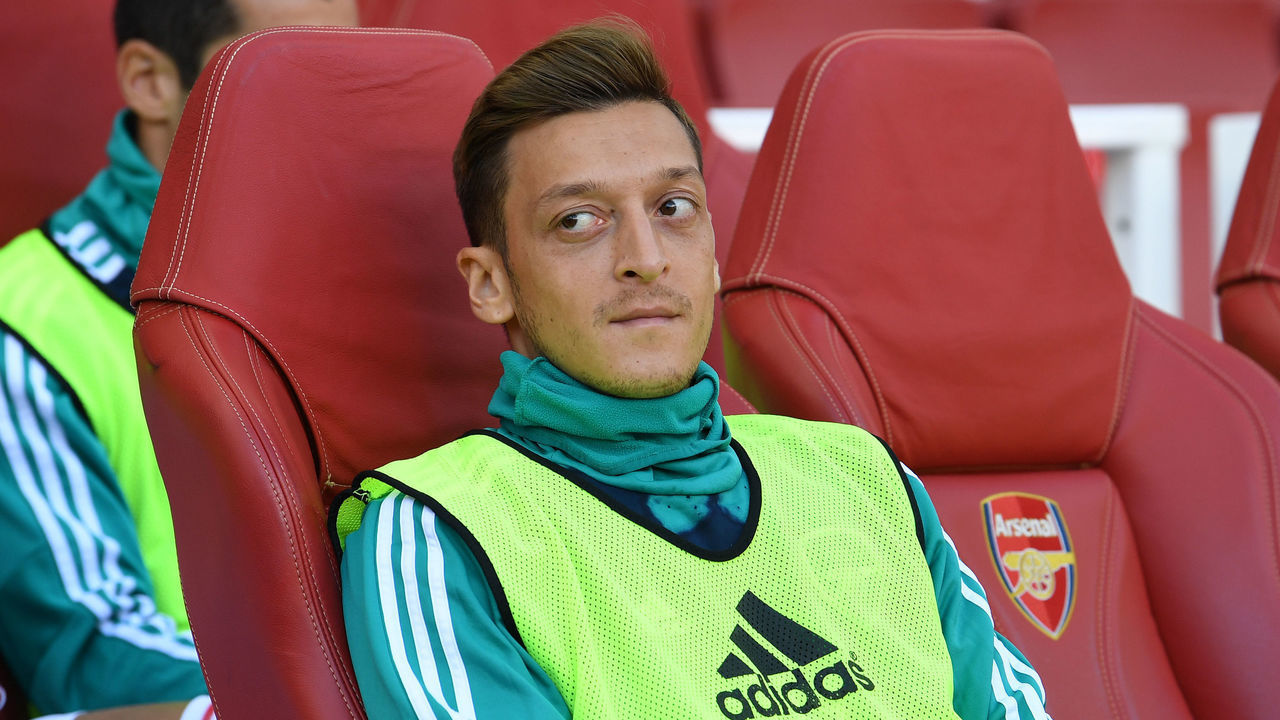 LONDON, ENGLAND - SEPTEMBER 01: Mesut Ozil of Arsenal before the Premier League match between Arsenal FC and Tottenham Hotspur at Emirates Stadium on September 01, 2019 in London, United Kingdom.