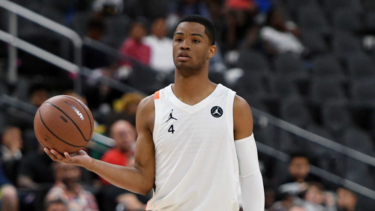 LAS VEGAS, NEVADA - APRIL 20: Cassius Stanley #4 sets up a play during the Jordan Brand Classic boys high school all-star basketball game at T-Mobile Arena on April 20, 2019 in Las Vegas, Nevada.