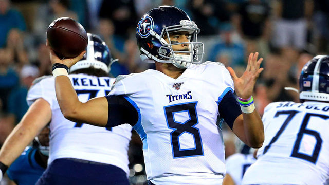 JACKSONVILLE, FLORIDA - SEPTEMBER 19: Marcus Mariota #8 of the Tennessee Titans passes during a game against the Jacksonville Jaguars at TIAA Bank Field on September 19, 2019 in Jacksonville, Florida.