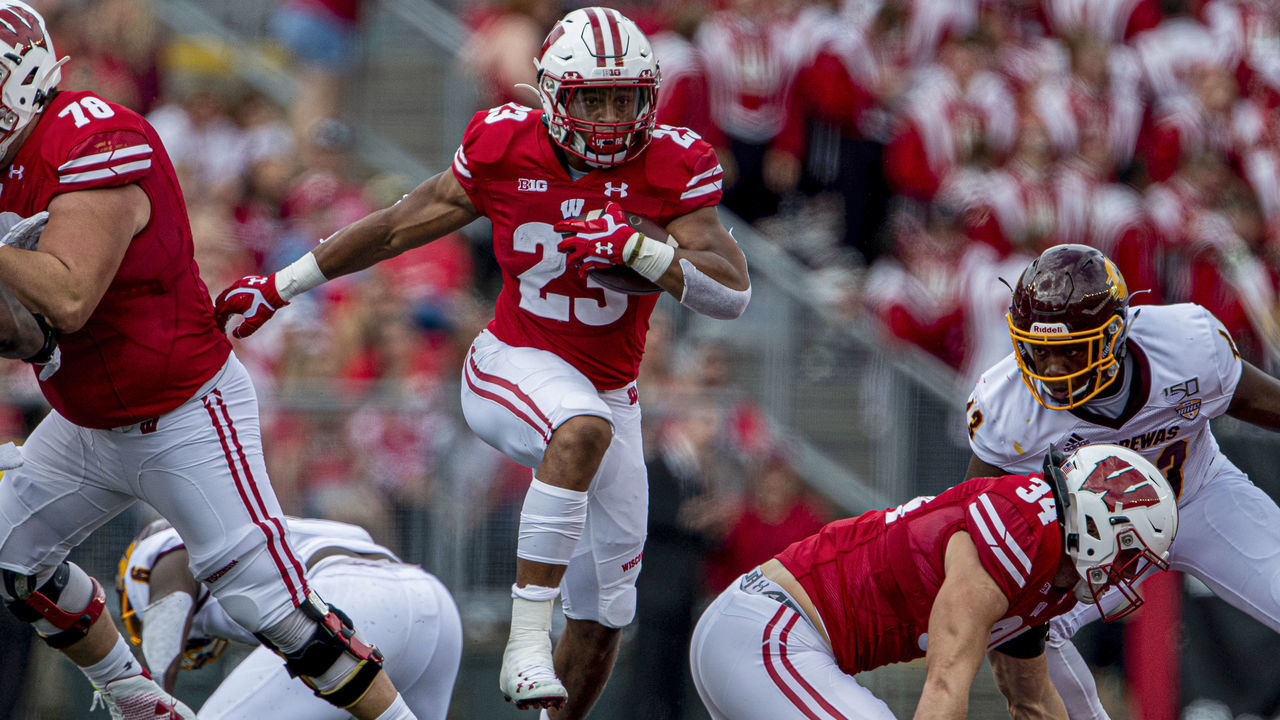 MADISON, WI - SEPTEMBER 07: Wisconsin Badgers running back Jonathan Taylor (23) looks for a open hole durning a college football game between the Central Michigan Chippewas and the Wisconsin Badgers on September 7, 2019, at Camp Randall Stadium in Madison, WI.