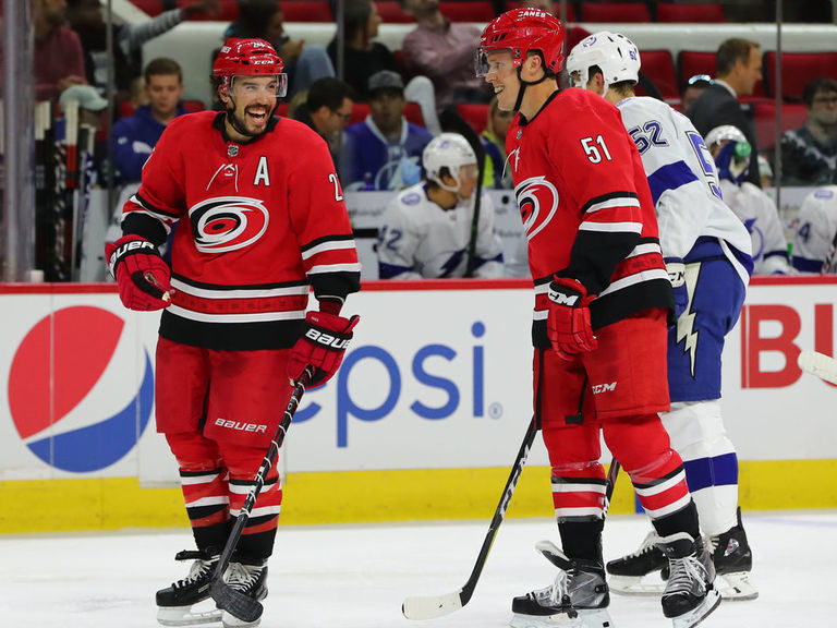 Canes' Gardiner adjusting to life after Leafs 'I can be pretty