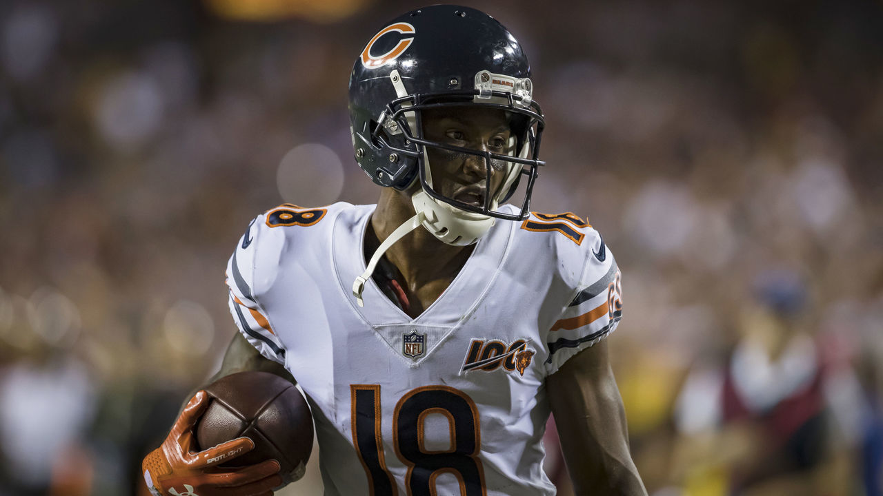LANDOVER, MD - SEPTEMBER 23: Taylor Gabriel #18 catches a pass for a touchdown against the Washington Redskins during the first half at FedExField on September 23, 2019 in Landover, Maryland.