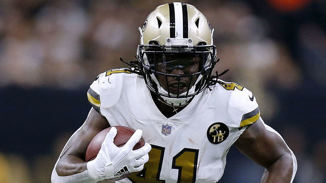 NEW ORLEANS, LA - NOVEMBER 18: Alvin Kamara #41 of the New Orleans Saints runs with the ball during a game against the Philadelphia Eagles at the Mercedes-Benz Superdome on November 18, 2018 in New Orleans, Louisiana.