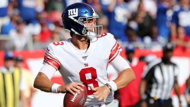TAMPA, FL - SEP 22: Daniel Jones (8) of the Giants sets up to throw a pass during the regular season game between the New York Giants and the Tampa Bay Buccaneers on September 22, 2019 at Raymond James Stadium in Tampa, Florida.