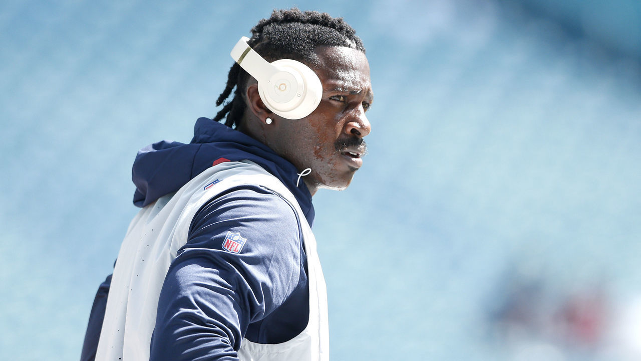 MIAMI, FLORIDA - SEPTEMBER 15: Wide Receiver Antonio Brown #17 of the New England Patriots warms up prior to the game against the Miami Dolphins at Hard Rock Stadium on September 15, 2019 in Miami, Florida.