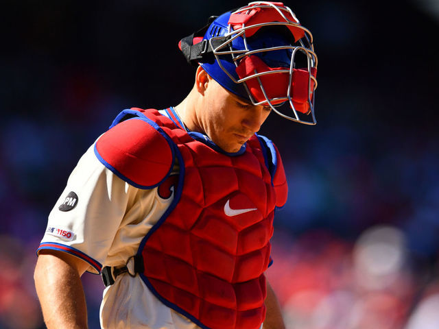 Phillies' J.T. Realmuto most likely headed for knee surgery on Friday