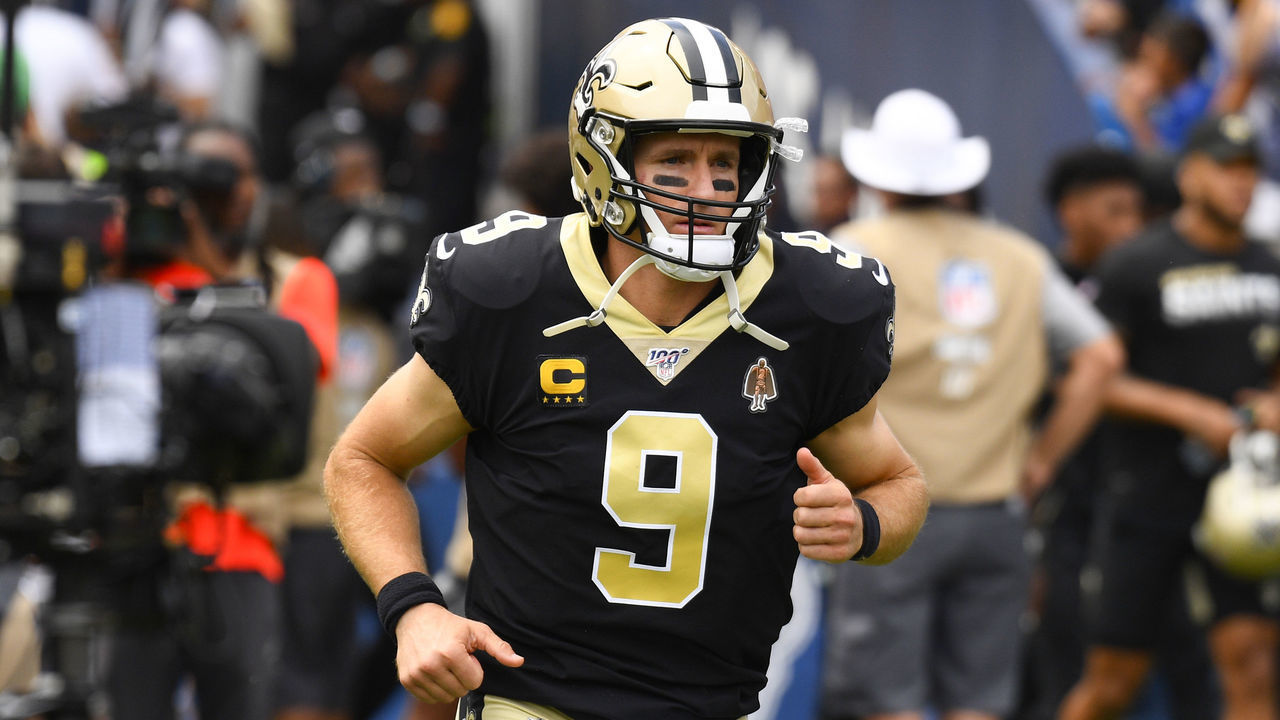 LOS ANGELES, CA - SEPTEMBER 15: New Orleans Saints Quarterback Drew Brees (9) runs on the field before an NFL game between the New Orleans Saints and the Los Angeles Rams on September 15, 2019, at the Los Angeles Memorial Coliseum in Los Angeles, CA.