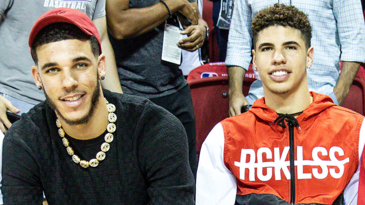LAS VEGAS, NEVADA - JULY 05: (L-R) Josh Hart, Lonzo Ball, LaMelo Ball Darren “DMO” Moore and Brandon Ingram pose court side at NBA Summer League on July 05, 2019 in Las Vegas, Nevada.