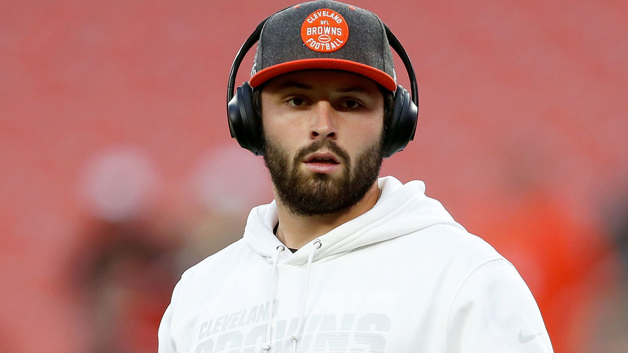 CLEVELAND, OH - SEPTEMBER 22: Baker Mayfield #6 of the Cleveland Browns warms up prior to the start of the game against the Los Angeles Rams at FirstEnergy Stadium on September 22, 2019 in Cleveland, Ohio.