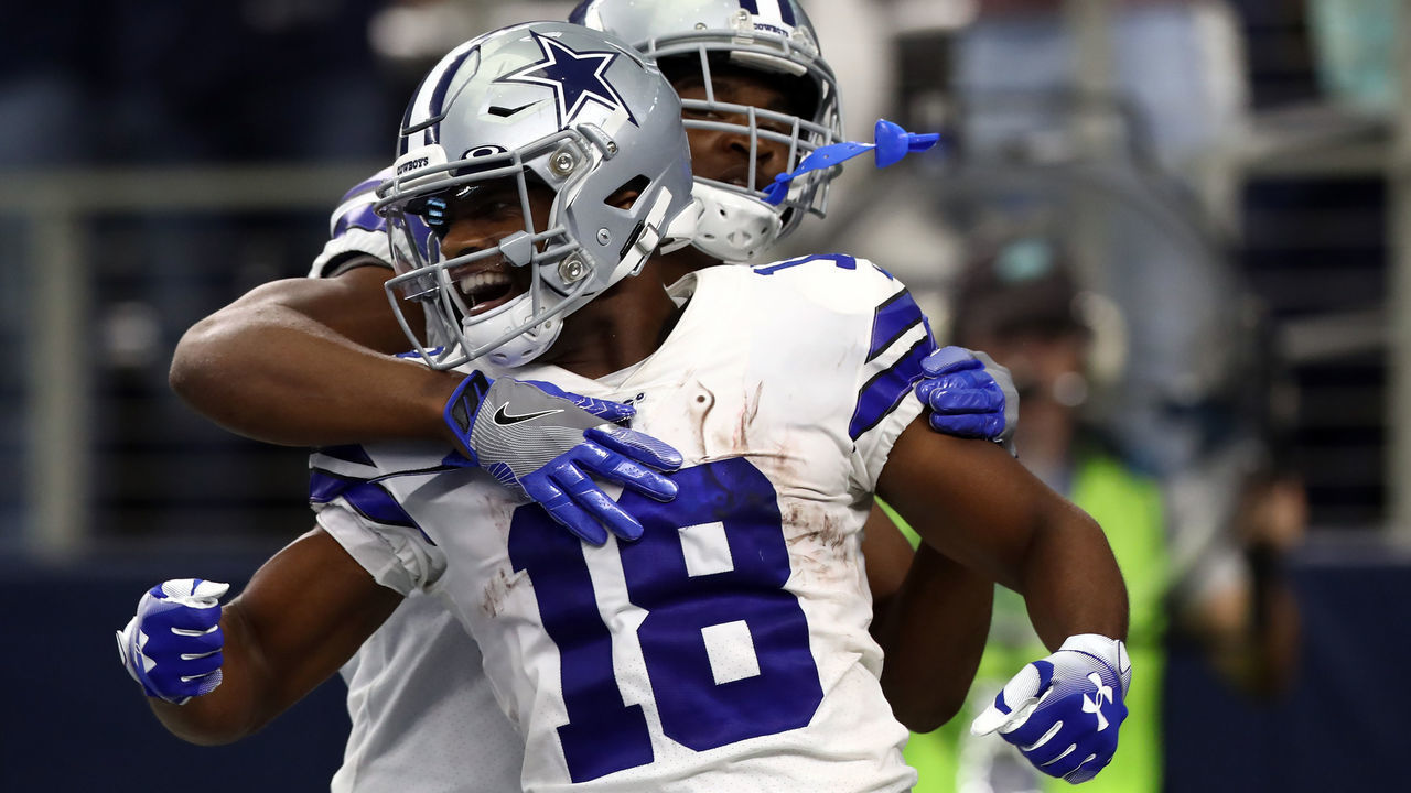 ARLINGTON, TEXAS - SEPTEMBER 08: Randall Cobb #18 of the Dallas Cowboys celebrates a touchdown with Amari Cooper #19 against the New York Giants at AT&T Stadium on September 08, 2019 in Arlington, Texas.
