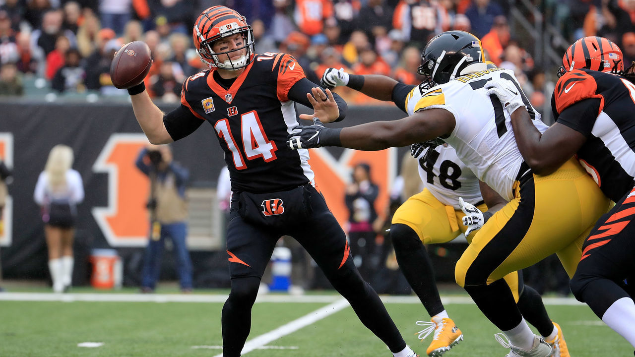 CINCINNATI, OH - OCTOBER 14: Javon Hargrave #79 of the Pittsburgh Steelers pressures Andy Dalton #14 of the Cincinnati Bengals during the first quarter at Paul Brown Stadium on October 14, 2018 in Cincinnati, Ohio.