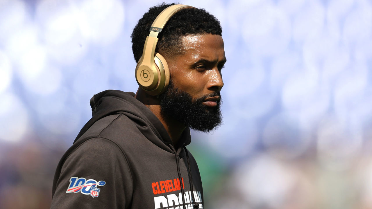 BALTIMORE, MARYLAND - SEPTEMBER 29: Wide receiver Odell Beckham #13 of the Cleveland Browns is seen wearing headphones during warm ups before the game against the Baltimore Ravens at M&T Bank Stadium on September 29, 2019 in Baltimore, Maryland.