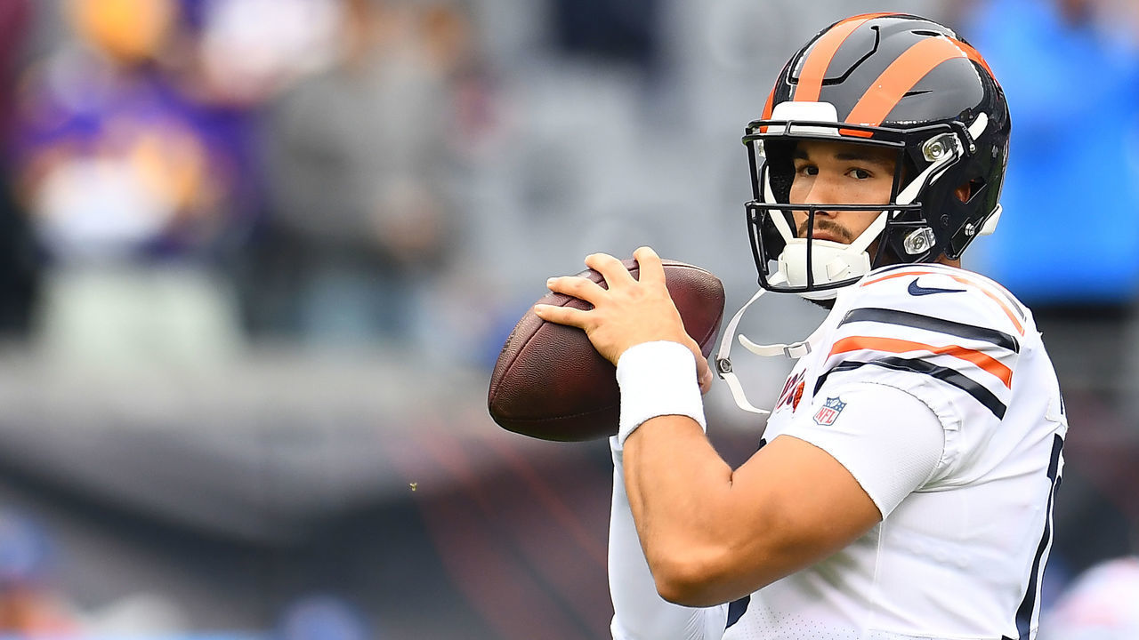 CHICAGO, ILLINOIS - SEPTEMBER 29: Mitchell Trubisky #10 of the Chicago Bears participates in warmups prior to a game against the Minnesota Vikings at Soldier Field on September 29, 2019 in Chicago, Illinois.