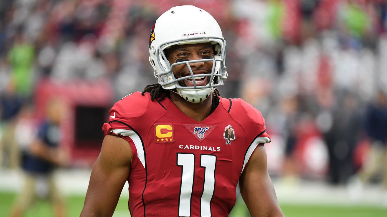 GLENDALE, ARIZONA - SEPTEMBER 29: Larry Fitzgerald #11 of the Arizona Cardinals prepares for a game against the Seattle Seahawks at State Farm Stadium on September 29, 2019 in Glendale, Arizona.