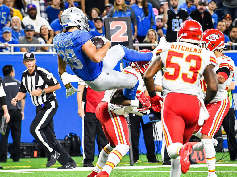 Lions' T.J. Hockenson knocked out of game after trying to hurdle Chiefs  defender