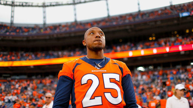 DENVER, CO - AUGUST 29: Cornerback Chris Harris #25 of the Denver Broncos looks on against the Arizona Cardinals during a preseason game at Broncos Stadium at Mile High on August 29, 2019 in Denver, Colorado.