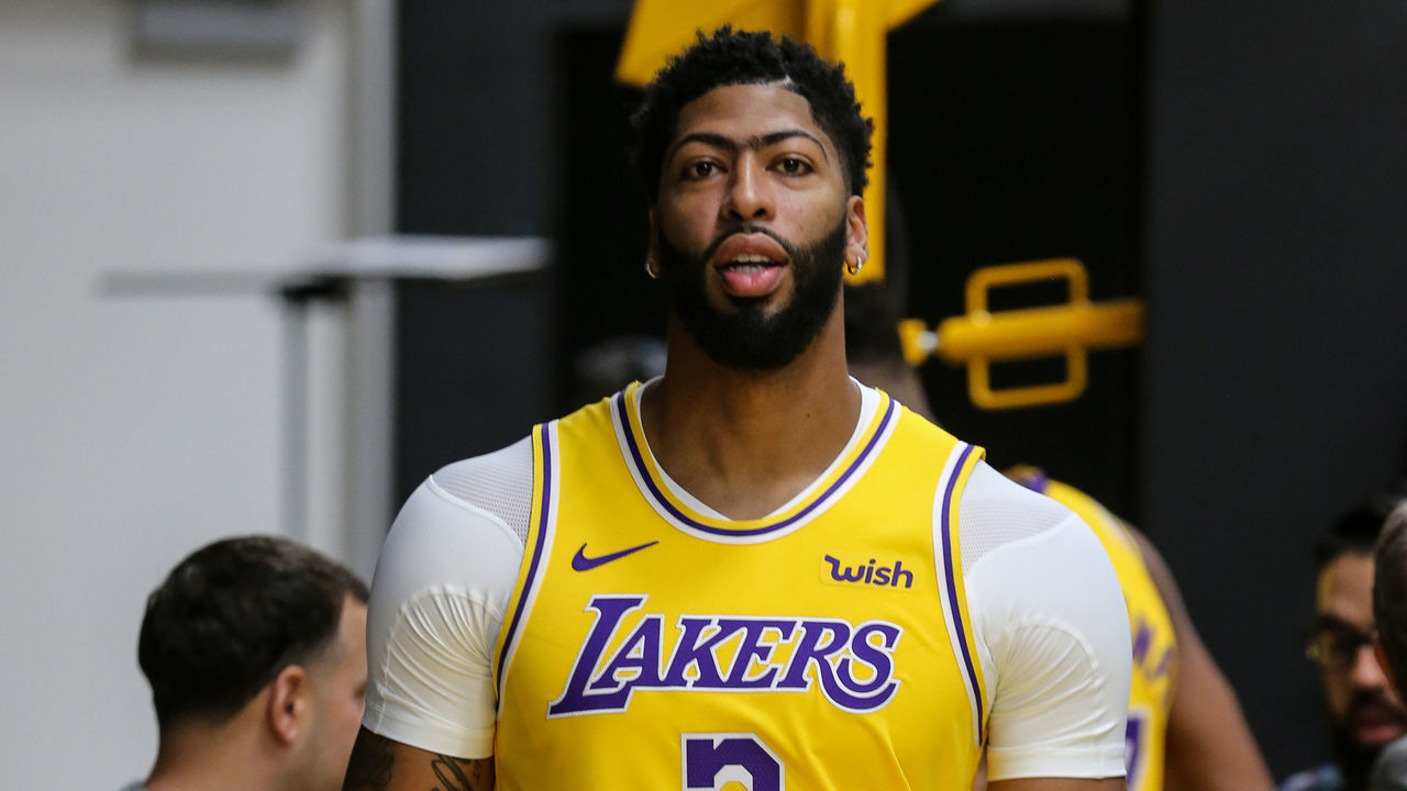 EL SEGUNDO, CA - SEPTEMBER 27: Los Angeles Lakers Anthony Davis #3 during the Los Angeles Lakers Media Day for 2019 - 2020 Season on September 27, 2019, at UCLA Health Training Center.