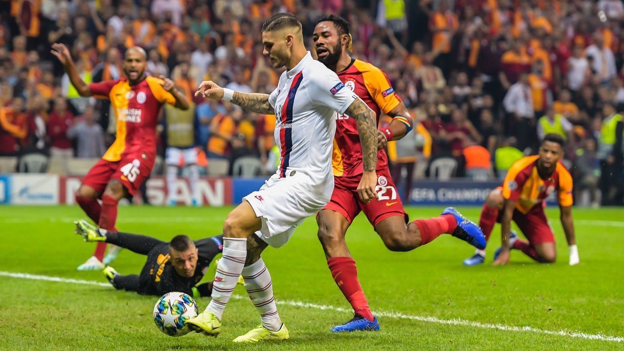 (L-R) Marcos do Nascimento Texeira ( Marcao ) of Galatasaray AS, goalkeeper Fernando Muslera of Galatasaray AS, Mauro Icardi of Paris Saint-Germain, Christian Luyindama of Galatasaray AS, Ryan Donk of Galatasaray AS during the UEFA Champions League group A match between Galatasaray AS and Paris St. Germain at Turk Telekom Stadyumu on October 01, 2019 in Istanbul, Turkey.