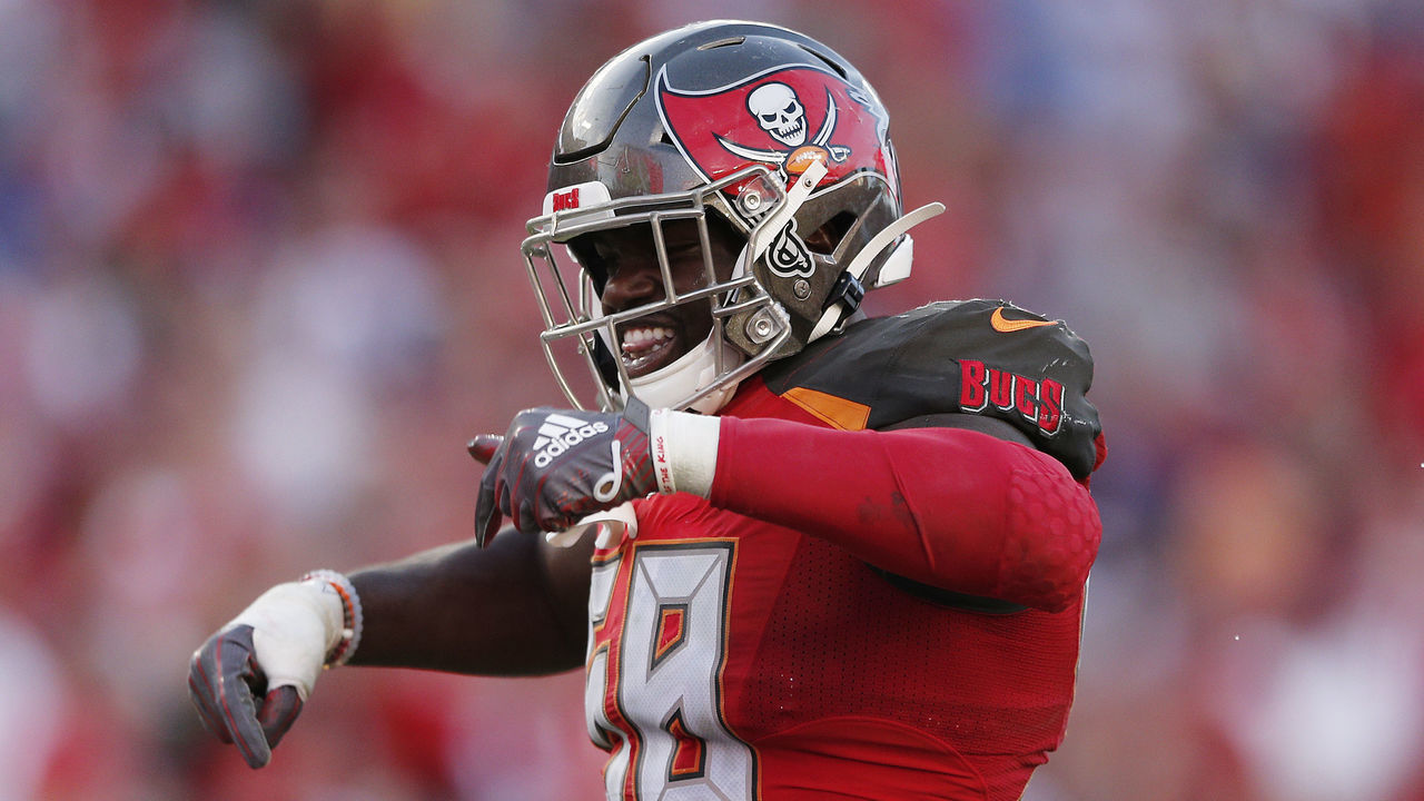 TAMPA, FLORIDA - SEPTEMBER 22: Shaquil Barrett #58 of the Tampa Bay Buccaneers reacts after a sack against the New York Giants during the fourth quarter at Raymond James Stadium on September 22, 2019 in Tampa, Florida.