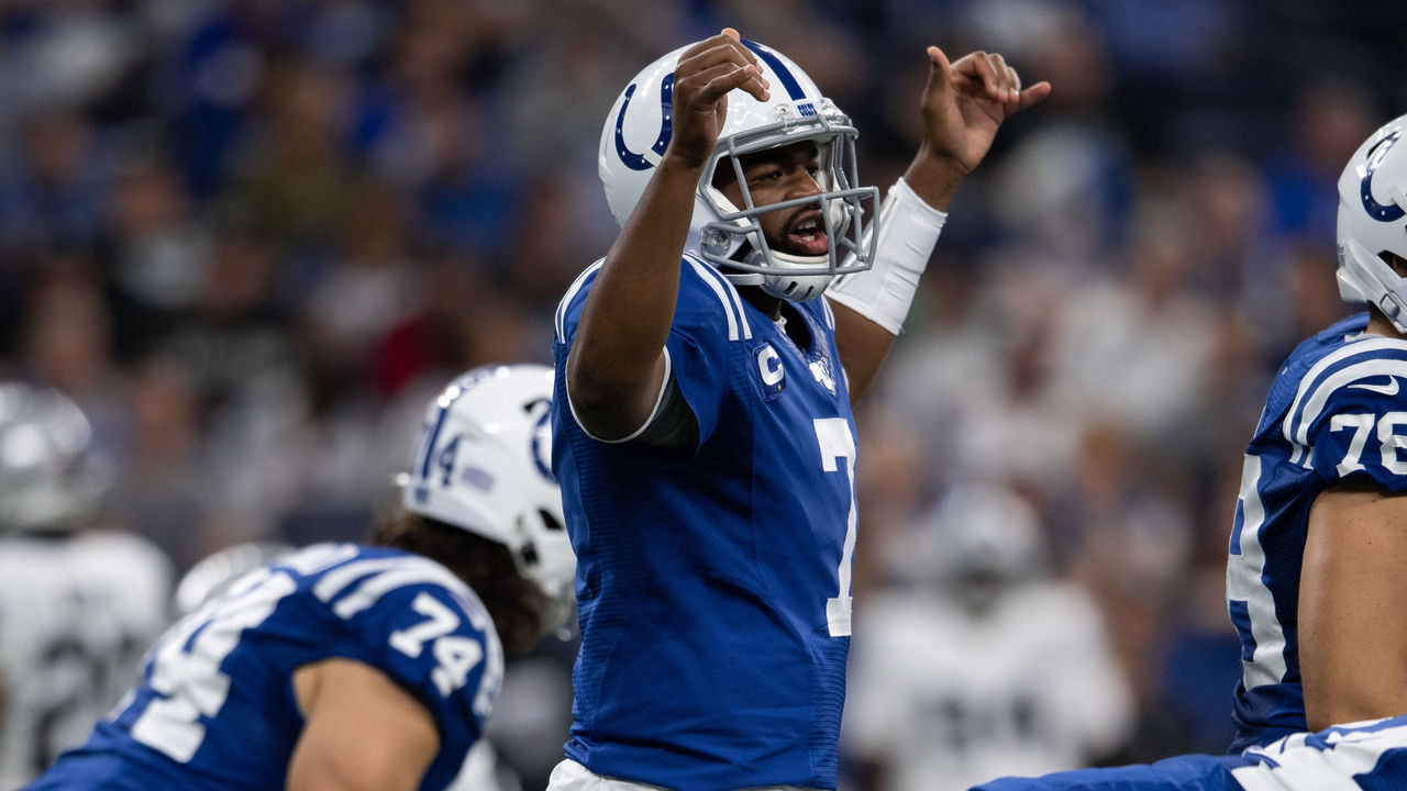 INDIANAPOLIS, IN - SEPTEMBER 29: Indianapolis Colts quarterback Jacoby Brissett (7) yells out a signal during the NFL game between the Oakland Raiders and the Indianapolis Colts on September 29, 2019 at Lucas Oil Stadium, in Indianapolis, IN.