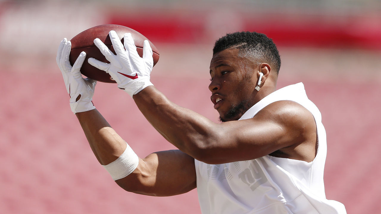 TAMPA, FLORIDA - SEPTEMBER 22: Saquon Barkley #26 of the New York Giants warms up prior to the game at Raymond James Stadium on September 22, 2019 in Tampa, Florida.