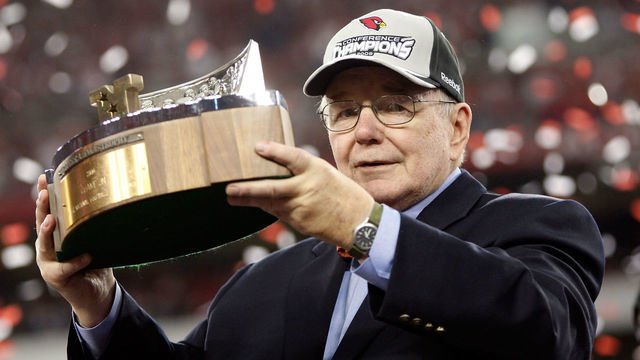 GLENDALE, AZ - JANUARY 18: Owner Bill Bidwill of the Arizona Cardinals holds up the George S. Halas trophy after winning the NFC championship game against the Philadelphia Eagles on January 18, 2009 at University of Phoenix Stadium in Glendale, Arizona. The Cardinals defeated the Eagles 32-25 to advance to the Super Bowl.