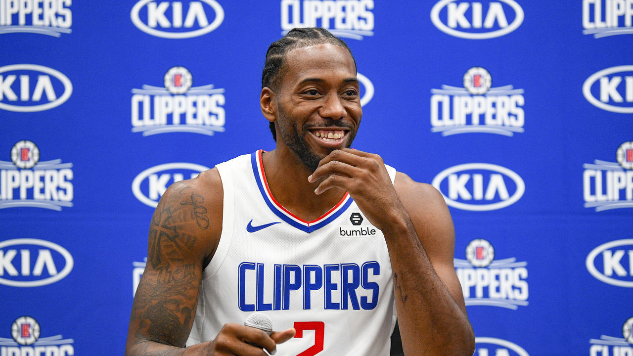 PLAYA VISTA, CA - SEPTEMBER 29: Los Angeles Clippers Forward Kawhi Leonard (2) looks on during media day at the Los Angeles Clippers Training Center on September 29, 2019 in Playa Vista, California.