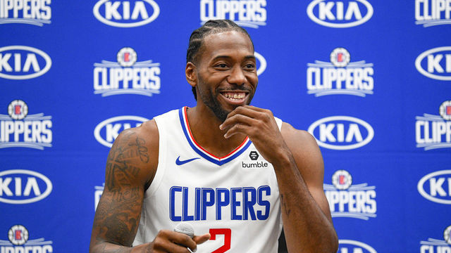 PLAYA VISTA, CA - SEPTEMBER 29: Los Angeles Clippers Forward Kawhi Leonard (2) looks on during media day at the Los Angeles Clippers Training Center on September 29, 2019 in Playa Vista, California.
