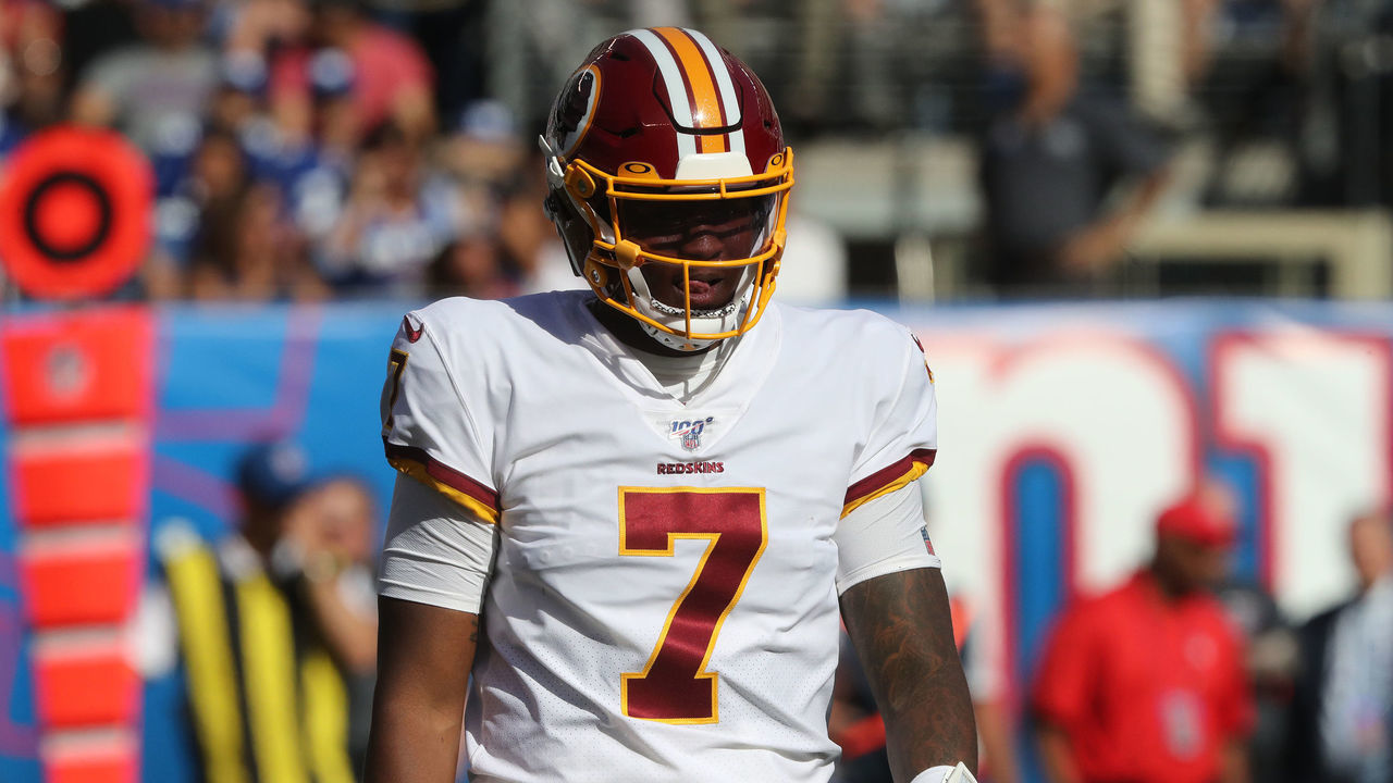 EAST RUTHERFORD, NEW JERSEY - SEPTEMBER 29: Quarterback Dwayne Haskins, Jr. #7 of the Washington Redskins waits for the play call against the New York Giants in the second half at MetLife Stadium on September 29, 2019 in East Rutherford, New Jersey. The Giants defeated the Redskins 24-3.