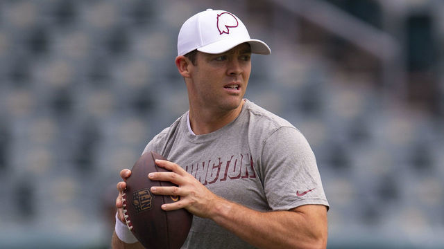 PHILADELPHIA, PA - SEPTEMBER 08: Colt McCoy #12 of the Washington Redskins warms prior to the game against the Philadelphia Eagles at Lincoln Financial Field on September 8, 2019 in Philadelphia, Pennsylvania.