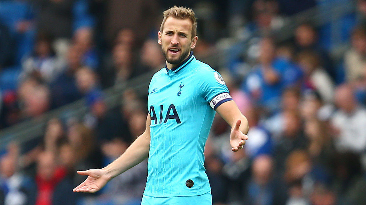 BRIGHTON, ENGLAND - OCTOBER 05: Harry Kane of Tottenham Hotspur reacts during the Premier League match between Brighton & Hove Albion and Tottenham Hotspur at American Express Community Stadium on October 05, 2019 in Brighton, United Kingdom.