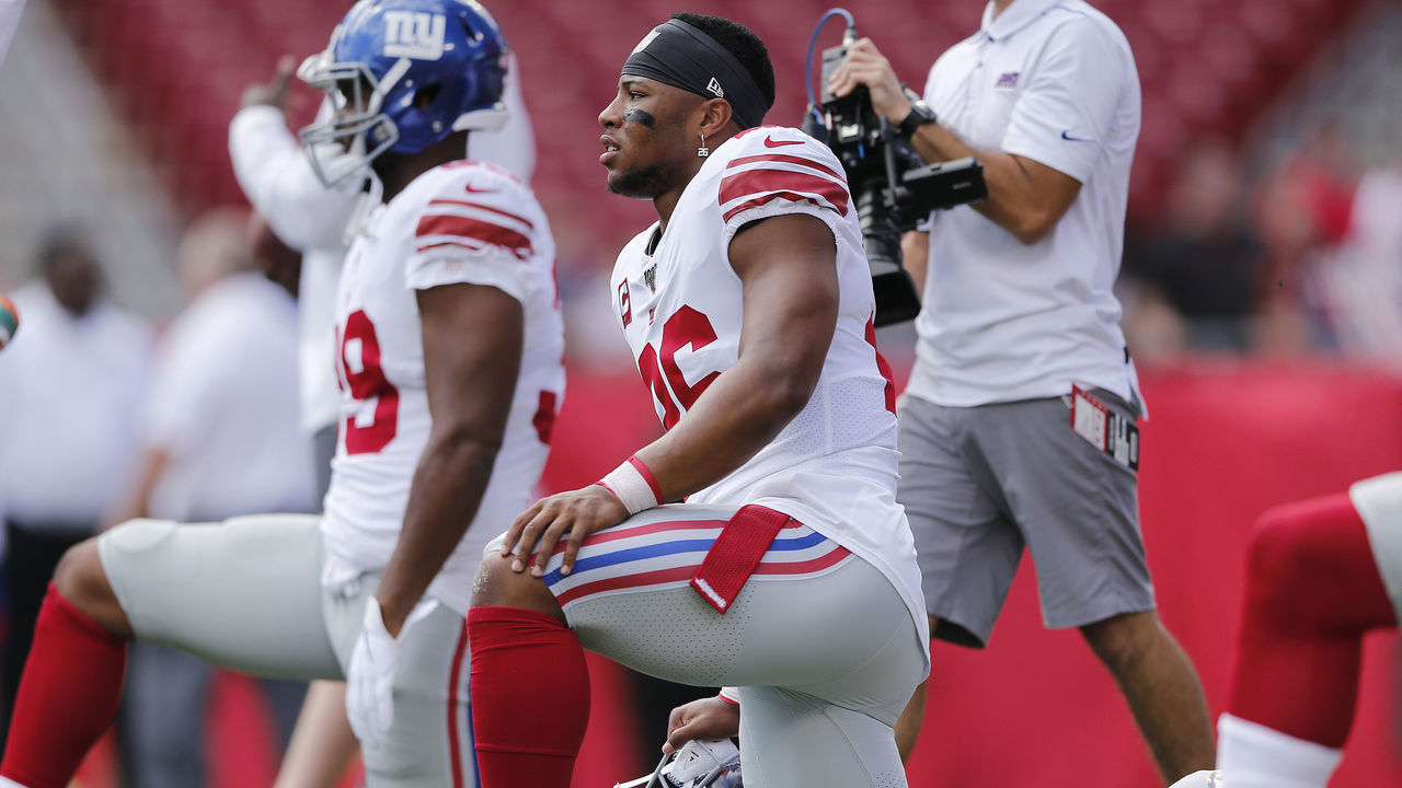 TAMPA, FLORIDA - SEPTEMBER 22: Saquon Barkley #26 of the New York Giants warms up prior to the game at Raymond James Stadium on September 22, 2019 in Tampa, Florida.