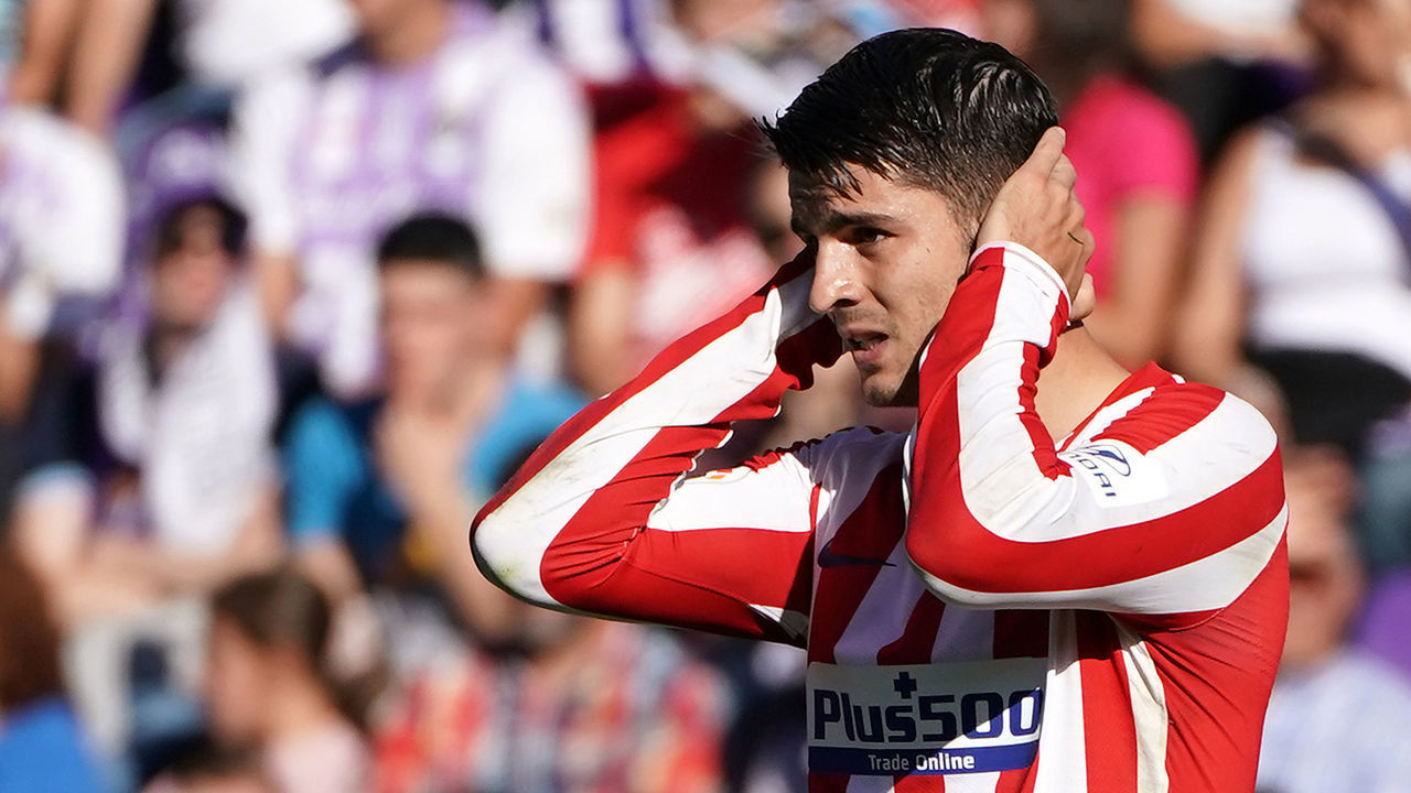 Atletico Madrid's Spanish forward Alvaro Morata reacts to missing a goal opportunity during the Spanish league football match between Real Valladolid FC and Club Atletico de Madrid at the Jose Zorilla stadium in Valladolid on October 6, 2019.