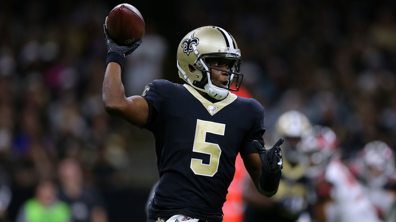 NEW ORLEANS, LOUISIANA - OCTOBER 06: Teddy Bridgewater #5 of the New Orleans Saints throws the ball during the second half of a game against the Tampa Bay Buccaneers at the Mercedes Benz Superdome on October 06, 2019 in New Orleans, Louisiana.