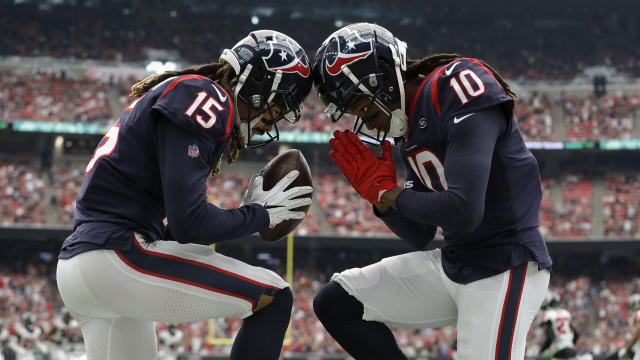 Watson throws 5 TDs, 3 to Fuller; Texans top Falcons 53-32 - The