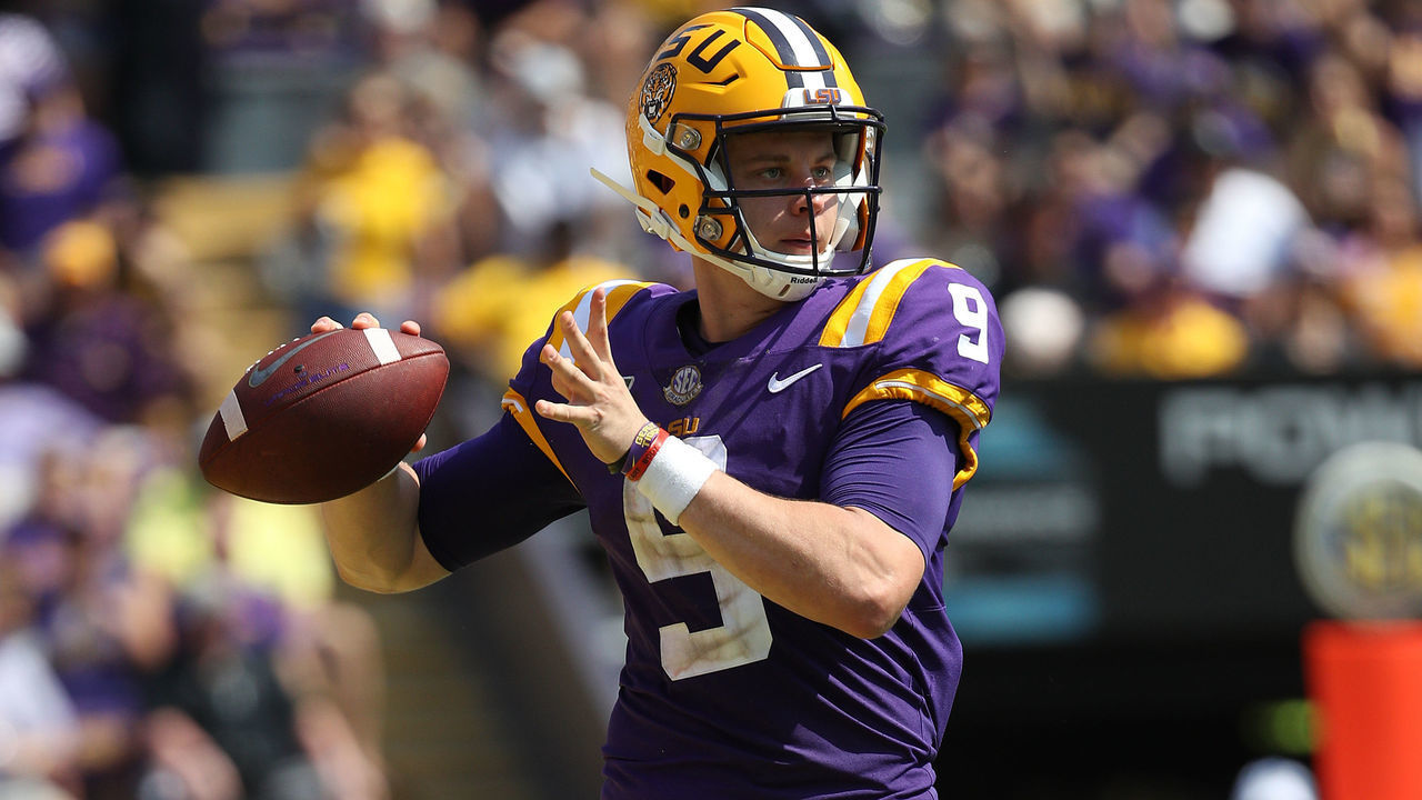 BATON ROUGE, LOUISIANA - OCTOBER 05: Quarterback Joe Burrow #9 of the LSU Tigers looks to throw ball against the Utah State Aggiesat Tiger Stadium on October 05, 2019 in Baton Rouge, Louisiana.