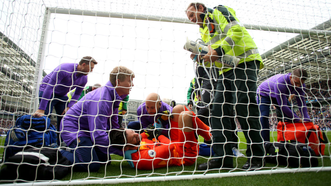 BRIGHTON, ENGLAND - OCTOBER 05: Hugo Lloris of Tottenham Hotspur receives medical treatment during the Premier League match between Brighton & Hove Albion and Tottenham Hotspur at American Express Community Stadium on October 05, 2019 in Brighton, United Kingdom.