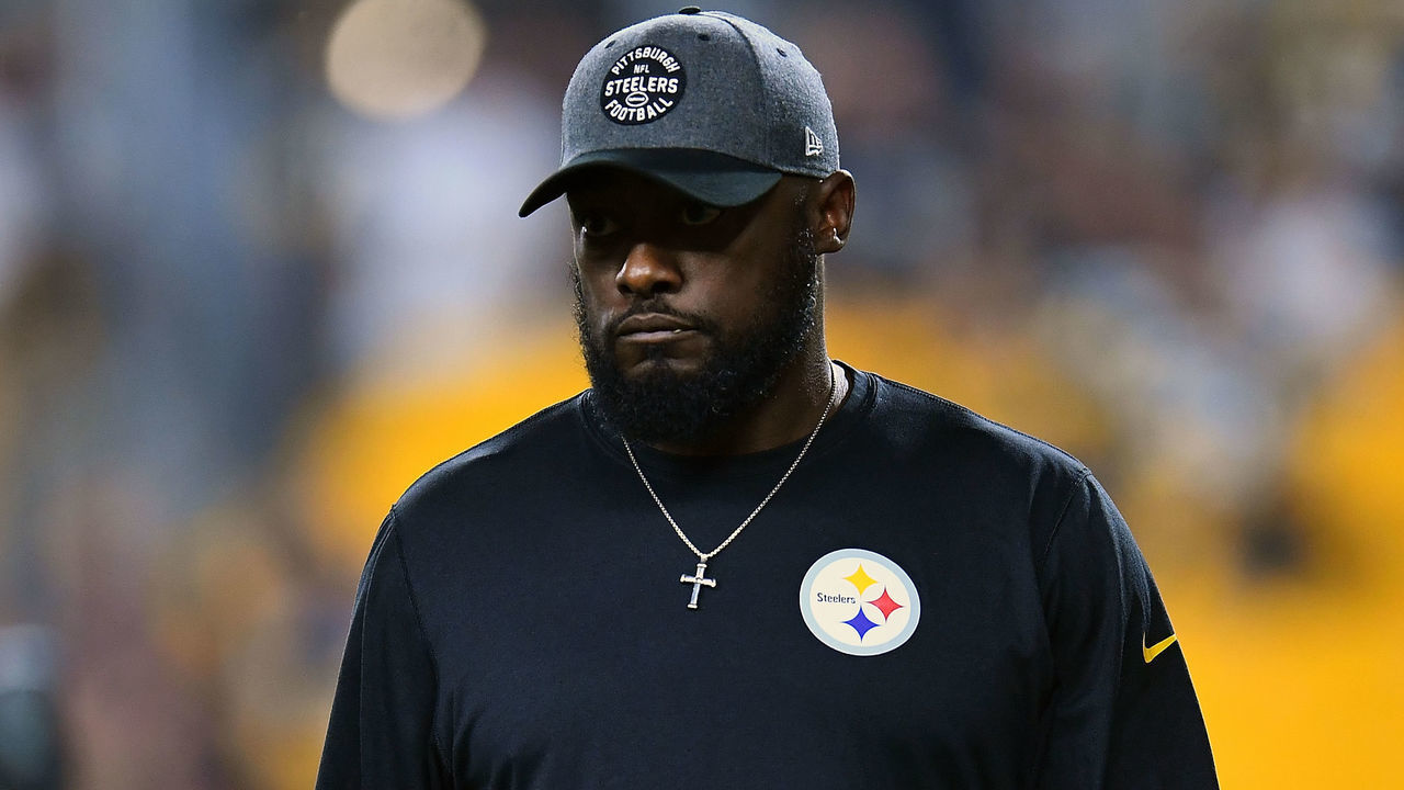 PITTSBURGH, PA - SEPTEMBER 30: Head coach Mike Tomlin of the Pittsburgh Steelers looks on during warmups prior to the game abasing the Cincinnati Bengals at Heinz Field on September 30, 2019 in Pittsburgh, Pennsylvania.