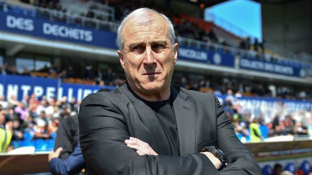 Toulouse's French coach Alain Casanova looks on during the French L1 football match between Montpellier Herault Sport Club (MHSC) and Toulouse FC (TFC) on April 14, 2019 at the Mosson stadium in Montpellier, southern France.