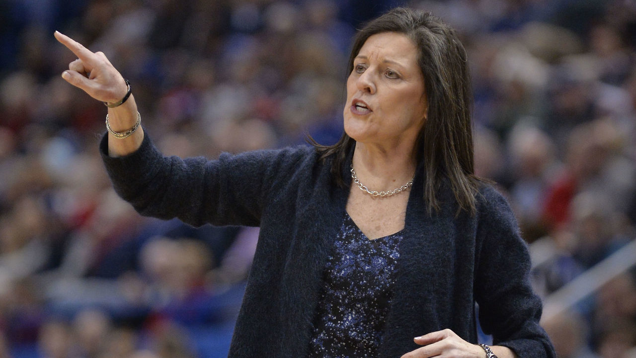 HARTFORD, CT - DECEMBER 31: Memphis Tigers Head Coach Melissa McFerrin during the game as the UConn Huskies host the Memphis Tigers on December 31, 2017 at the XL Center in Hartford, Connecticut.