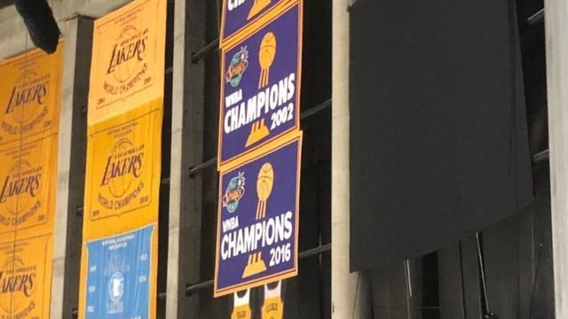 Kings cover up Taylor Swift banner at Staples Center