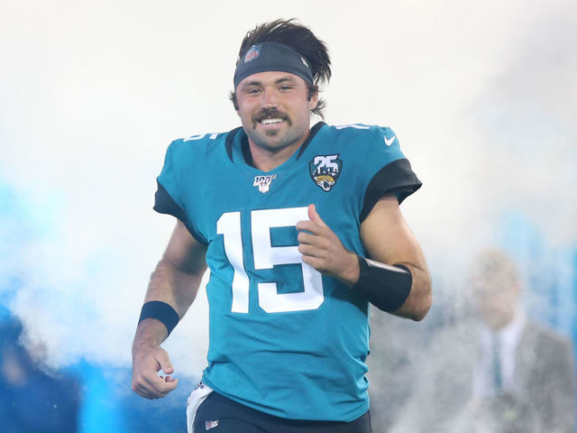 JACKSONVILLE, FL - SEPTEMBER 19: Jacksonville Jaguars Quarterback Gardner Minshew II (15) during the game between the Tennessee Titans and the Jacksonville Jaguars on September 19, 2019 at TIAA Bank Field in Jacksonville, Fl.