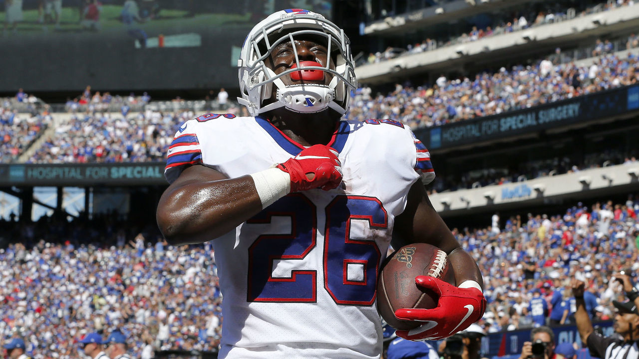 EAST RUTHERFORD, NEW JERSEY - SEPTEMBER 15: (NEW YORK DAILIES OUT) Devin Singletary #26 of the Buffalo Bills celebrates his touchdown against the New York Giants at MetLife Stadium on September 15, 2019 in East Rutherford, New Jersey.