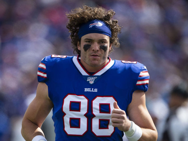 Bills' Dawson Knox tests positive for Covid-19; team makes multiple roster  moves 