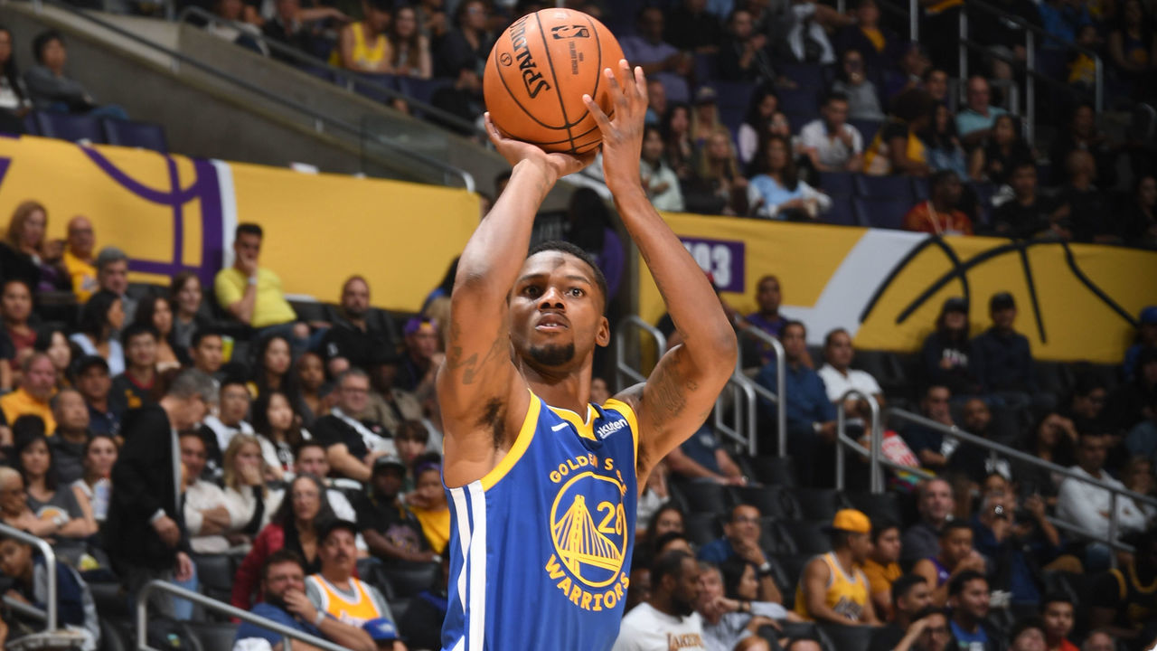 LOS ANGELES, CA - OCTOBER 16: Alfonzo McKinnie #28 of the Golden State Warriors shoots the ball against the Los Angeles Lakers during a pre-season game on October 16, 2019 at STAPLES Center in Los Angeles, California. NOTE TO USER: User expressly acknowledges and agrees that, by downloading and/or using this Photograph, user is consenting to the terms and conditions of the Getty Images License Agreement. Mandatory Copyright Notice: Copyright 2019 NBAE