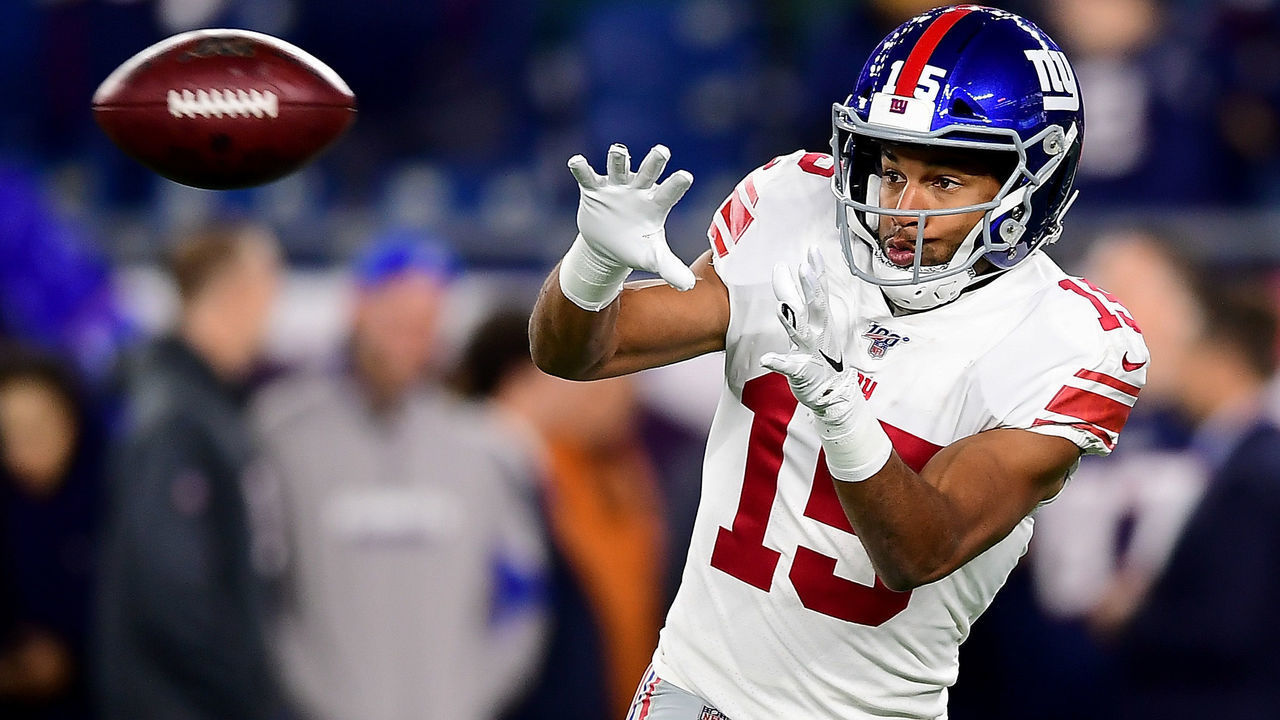FOXBOROUGH, MASSACHUSETTS - OCTOBER 10: Golden Tate #15 of the New York Giants warms up prior to the game against the New England Patriots at Gillette Stadium on October 10, 2019 in Foxborough, Massachusetts.