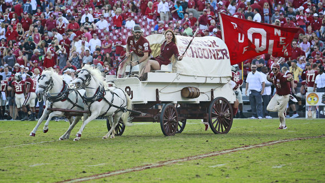 NORMAN, OK - SEPTEMBER 29: The Oklahoma Sooners Sooner Schooner takes to the field after a touchdown against the Baylor Bears at Gaylord Family Oklahoma Memorial Stadium on September 29, 2018 in Norman, Oklahoma. Oklahoma defeated Baylor 66-33. *** Local Caption ***
